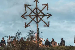 Atkuriamosios istorijos festivalis „Kaukai“ kviečia prie Kaukų-Obelytės piliakalnių