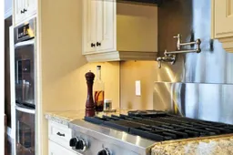 Kaip sutaupyti perkant virtuvės buitinę techniką?