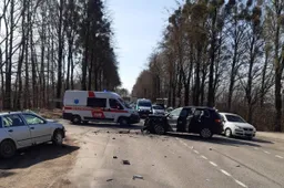 Avarijoje nukentėję žmonės po apžiūros išleisti namo