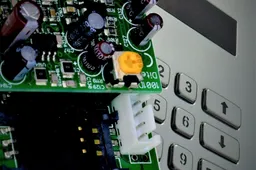 Gadinamų telefonspynių gamintojai šokiruoti: „Gedimai Lietuvoje – vien Alytaus mieste!“