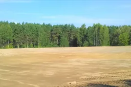 Į buvusių fermų teritoriją Nemunaityje dairosi verslininkai ir ūkininkai