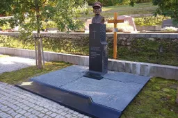 Atidengiamas paminklas A. Ramanauskui-Vanagui