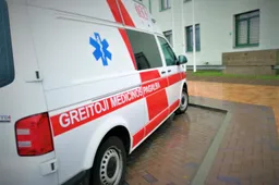 Nosį sulaužę bendraamžiai uždaryti į areštinę