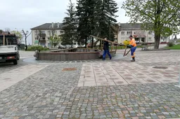 Paminklui Dainavos apygardos partizanams Alytuje įžiebta žalia šviesa