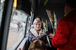 Alytaus autobusų keleivėms maloni dovana