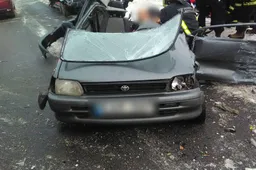 Avarijoje prie Prienų nukentėjo trys Alytaus apskrities gyventojai, vairuotojas mirė ligoninėje