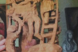 Ieško pasisavinusių religinius drožinius