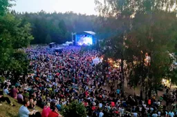 Prasideda nemokami kino seansai po atviru dangumi