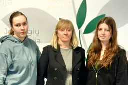 Į Europos pinigų viktorinos finalą Briuselyje keliaus Alytaus Jotvingių gimnazijos moksleivės: pasiekė geriausių rezultatų