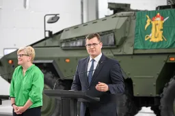 Premjerė ir krašto apsaugos ministras apžiūrėjo atnaujintą Birutės ulonų bataliono infrastruktūrą ir pagerintas sąlygas kariams