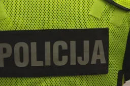 Konfliktas: spardė automobilį, šaudė pistoletu