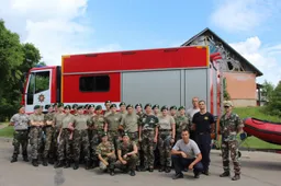 Stovyklautojams laiko skiria ugniagesiai gelbėtojai