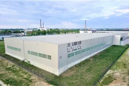 Naują gamyklą Alytuje pasistatė Baltijos šalyse didžiausia stiklo paketų gamintoja