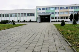 Panemunės progimnazija žegnojasi Suaugusiųjų ir jaunimo mokyklos