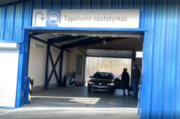 Alytaus „Regitroje“ mėginta įregistruoti Rusijoje vogtą BMW