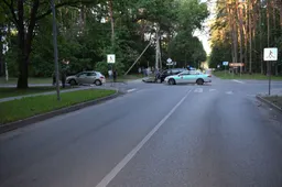 Alytaus Kurorto rajone susidūrė VW ir „Toyota“, keleivei lūžo šonkaulis