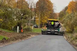 Atnaujinamas rajono gyvenviečių asfaltas