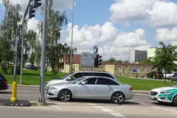 Esate Likiškėlių-Santaikos g. sankryžoje vykusios avarijos liudininkas? Atsiliepkite!