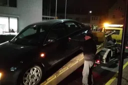 Pareigūnus sudomino miesto centre keistai manevravusi vairuotoja