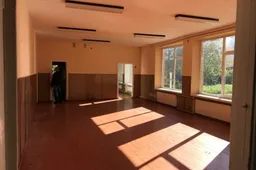 Luksnėnuose parduodamas buvusios mokyklos pastatas