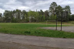 Sporto aikštė bus atnaujinta, tačiau ką daryti su nenaudojamais pastatais?