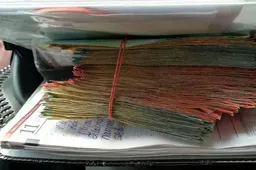 Kepyklėlėse kepė bandeles, spurgas ir pinigus