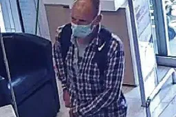 Kas toks paėmė plaktuką ir išėjo?