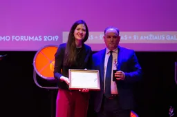 Apdovanojo Butrimonyse sumanytą „Adamkiadą“