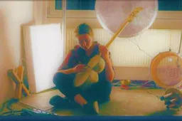 Alytaus dailės mokykloje - paroda su motorais, kuriais galės pagroti ir žiūrovai