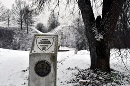 Tvarkant Punios piliakalnį pastebėta trūkumų