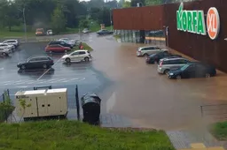 Alytus plaukė: upė Jazminų gatvėje, teko uždaryti naują „Norfą“