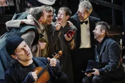 Kiniją sužavėjusi Koršunovo „Katedra“ pagal Marcinkevičių