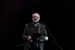 Dailės mokyklai toliau vadovaus R. Diržys