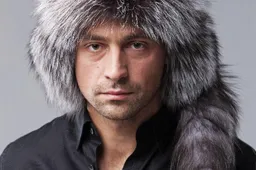 Vyriškos kepurės internetu – misija įmanoma