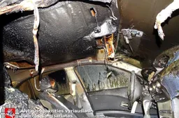 Griovyje šalia Birštono – sudegęs BMW ir negyva automobilio savininkė