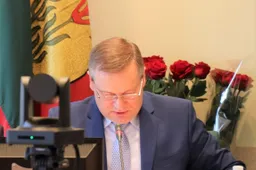 Pagrindinius postus meras ketina patikėti moterims