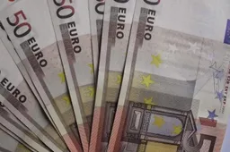 Garbaus amžiaus alytiškė atidarė duris „pareigūnui“ ir neteko tūkstančių eurų