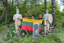 114 kilometrų, 14 piliakalnių, 11 valandų