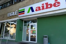 Alkoholio nespėjo nusipirkti - sumanė imti ir „pasivaišinti“