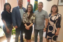 Piliakalnio progimnazija pasirašė sutartį su Žaliosios politikos institutu