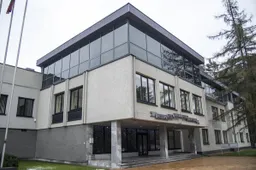 Alytaus teisėją, kuri vairavo neblaivi, prezidentui teisėjų taryba patarė atleisti