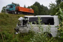 Avarijoje Alytaus rajone nukentėjusiam vairuotojui prireikė Kauno klinikų medikų pagalbos