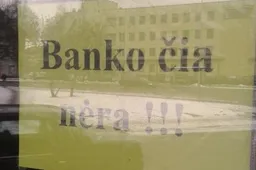 Seimas padidino pelno mokestį bankams