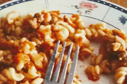 Pirkimo epidemija: lietuviai makaronus „šlavė“ greičiau už „makaroninių“ virtuvių šalis