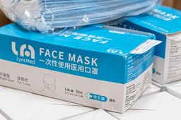 Savivaldybė įstaigoms nupirko, jau dalija dešimtis tūkstančių apsaugos priemonių