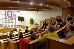 Atšaukia draudimą, tačiau grįžta prie rekomendacijos Pramonės rajone nedirbti