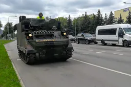 Į pradinę karo tarnybą šauks jaunesnius vaikinus