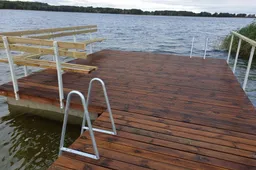 Paplūdimyje įrengtas naujas lieptas