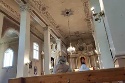 Mišios – ribojant tikinčiųjų skaičių bažnyčiose