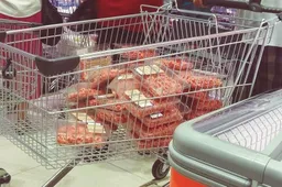 Karo su pandemija fone maisto kainos prekybos centruose muša rekordus